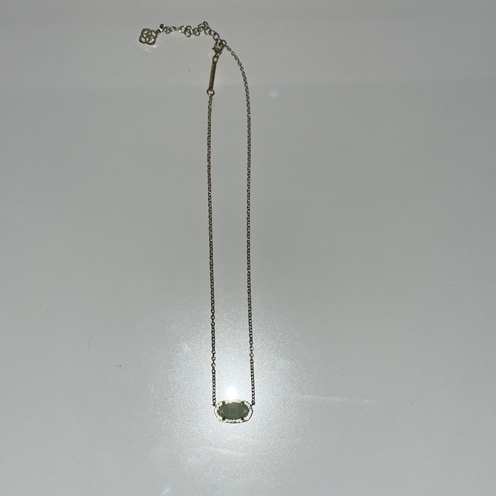 green kendra scott necklace